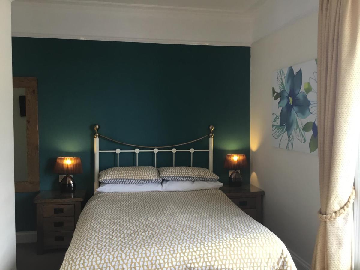 ウェーマス Seaham Bed & Breakfast エクステリア 写真